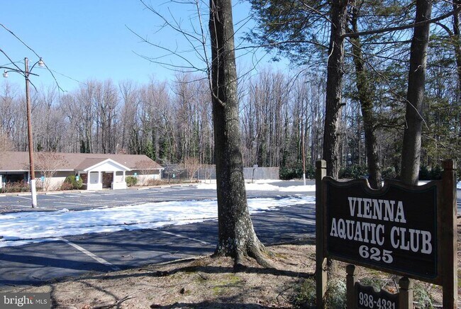 Building Photo - 2931 Deer Hollow Way