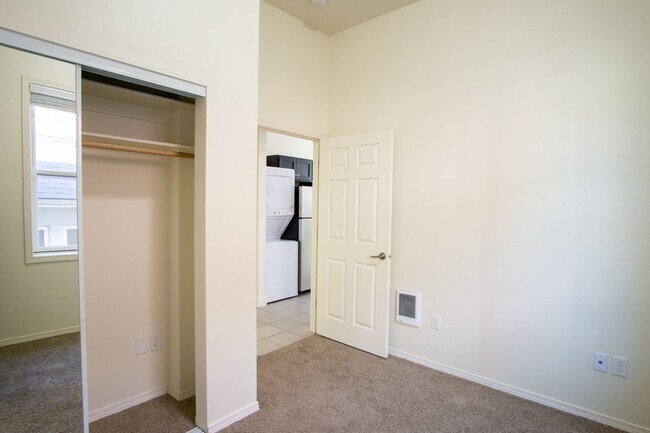 Building Photo - *Winter Special* Corner 2 Bedroom with DW, W/D, Fireplace + Juliette Balcony!