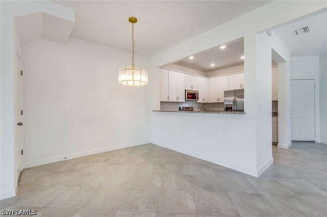 Building Photo - 14159 Gardeners Wy