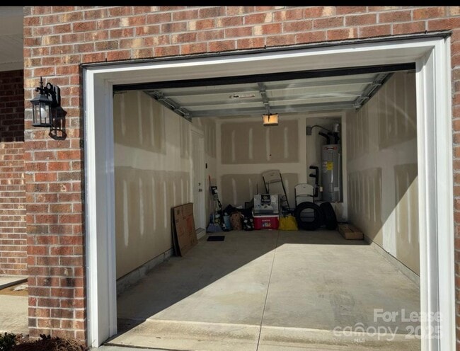 Building Photo - 6330 Keeton Ln