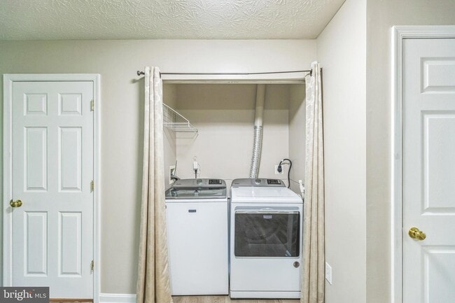 Building Photo - 4226 Lavender Ln