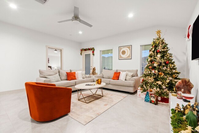 Building Photo - 29506 Gordon Sevilla St