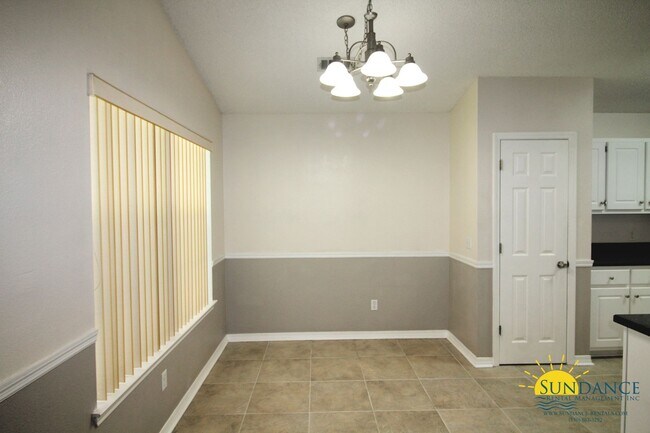 Building Photo - Gorgeous 3 Bedroom Home in Fort Walton Beach