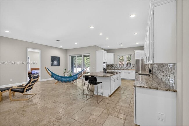 Building Photo - 18369 Mellen Ln