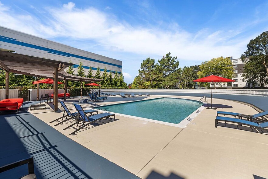 Primary Photo - Residences of Troy Apartments - Troy, MI