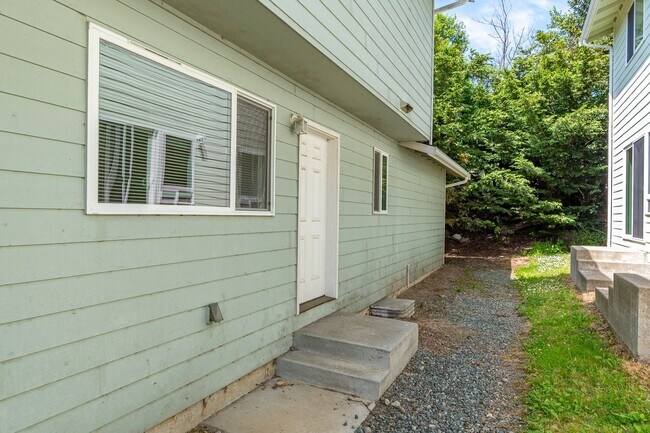 Building Photo - 1445 NW Elwha St