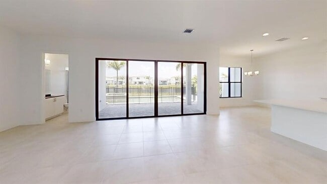 Building Photo - 8299 Essex Country Clb Dr