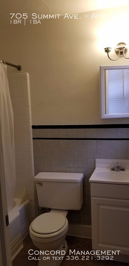 Building Photo - 705 Summit Ave Apt. #4