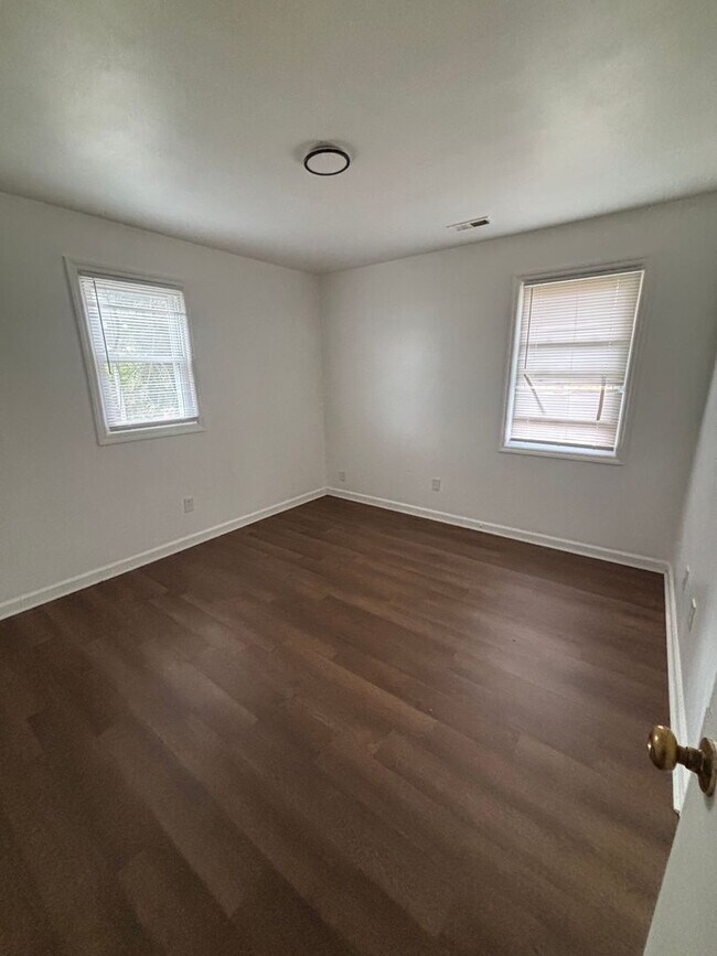 Building Photo - Forest Park Blvd, NW, 1052/1054