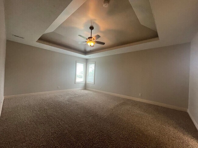 Building Photo - Home For Rent Papillion