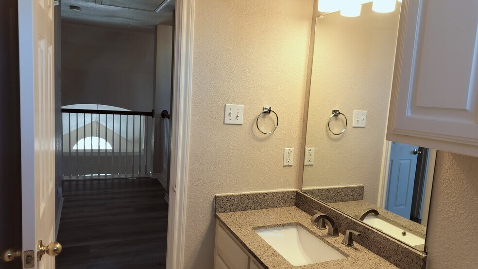 Building Photo - 8001 Case Dr