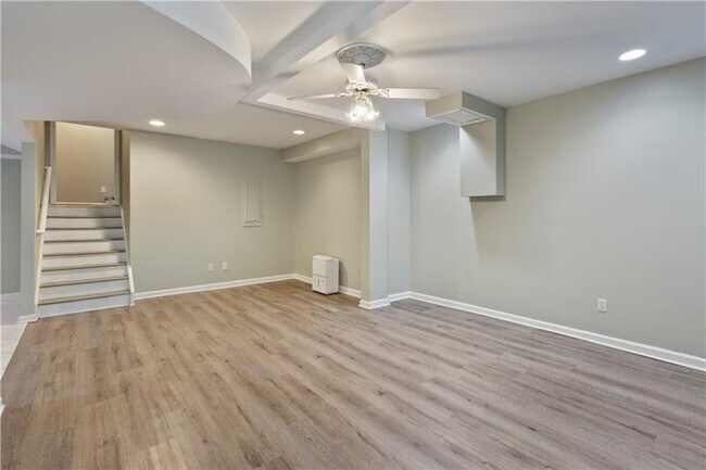 Building Photo - 4565 Ashmore Cir