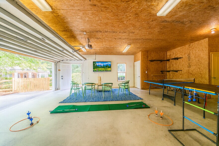 Building Photo - 3115 High Ridge Rd