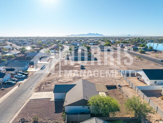 Building Photo - 10493 W Arivaca Dr