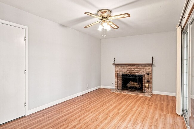 Building Photo - 4448 Irvington Ave