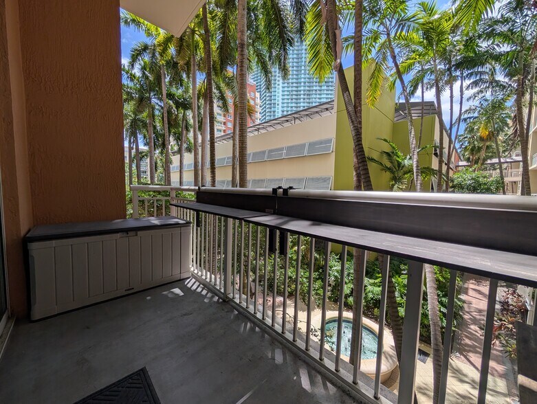 Building Photo - 2001 Biscayne Blvd