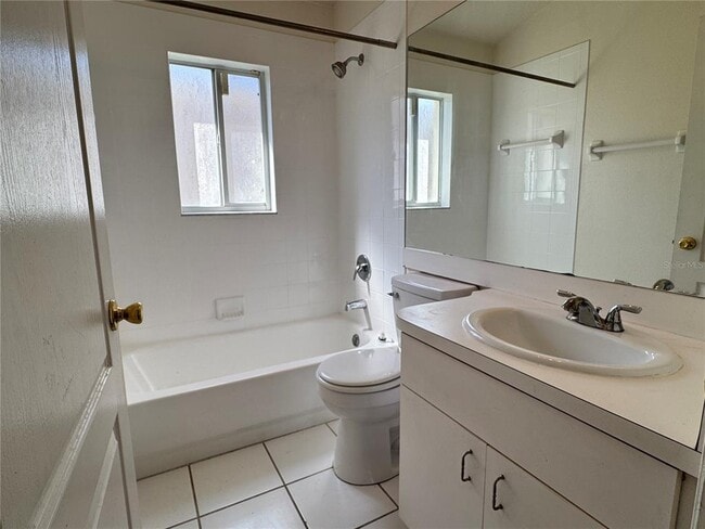 Building Photo - 210 Chardonnay Pl