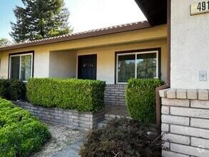 Building Photo - Charming 3BR Home in Serene Cloverdale - M...