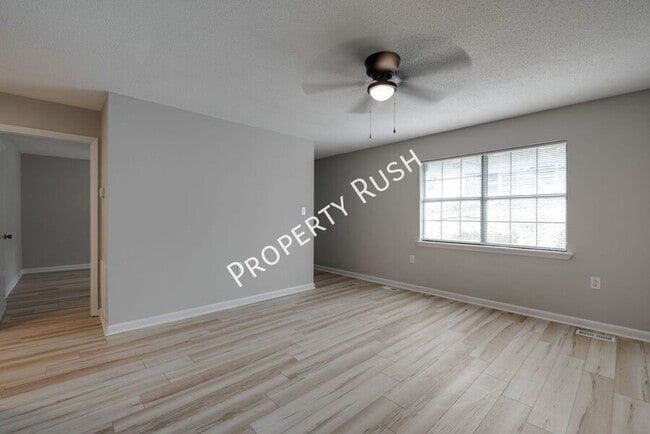 Building Photo - 340 Alpine Dr