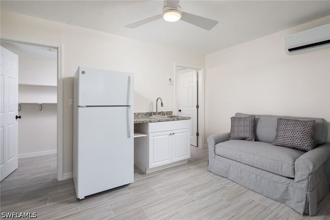 Building Photo - 10475 Gulf Shore Dr