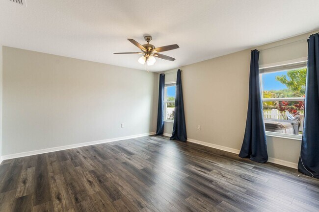 Building Photo - Turnkey 3-bed, 2-bath home with a 2-car garage Single Family Home