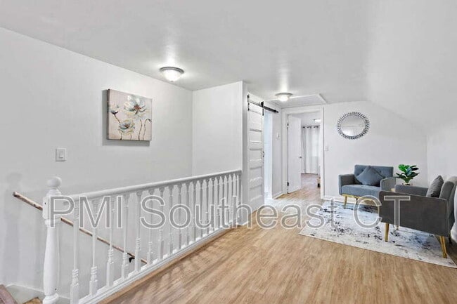 Building Photo - 15 Wiemes Ct