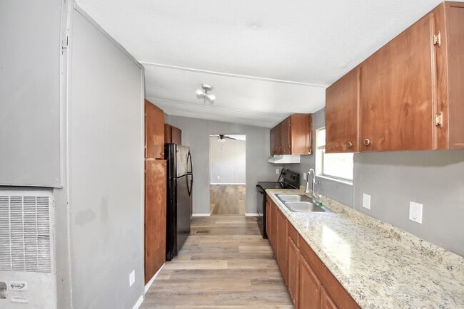 Building Photo - 14009 Rustic Ln