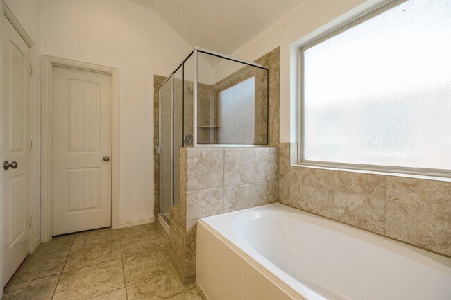 Building Photo - 1822 Olive Pine Dr