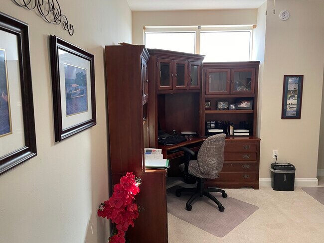 Building Photo - 2104 W First St