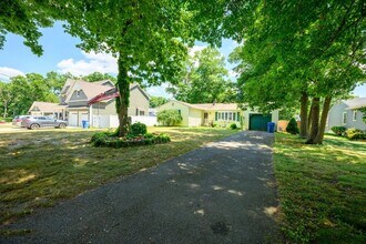 Building Photo - Fully Renovated 3-Bed, 2-Bath Ranch with Garage and Large Yard in Manchester