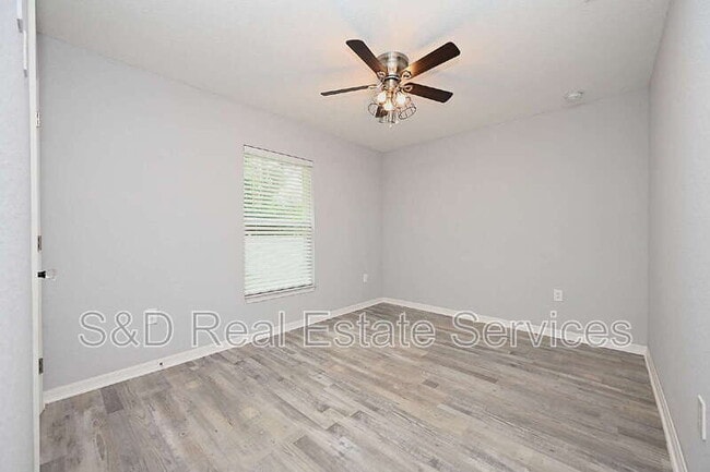 Building Photo - 5662 Tower Palms Ln