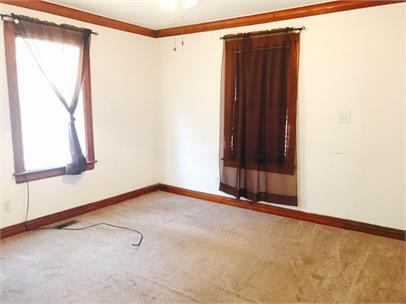 Building Photo - 122 6th Ave