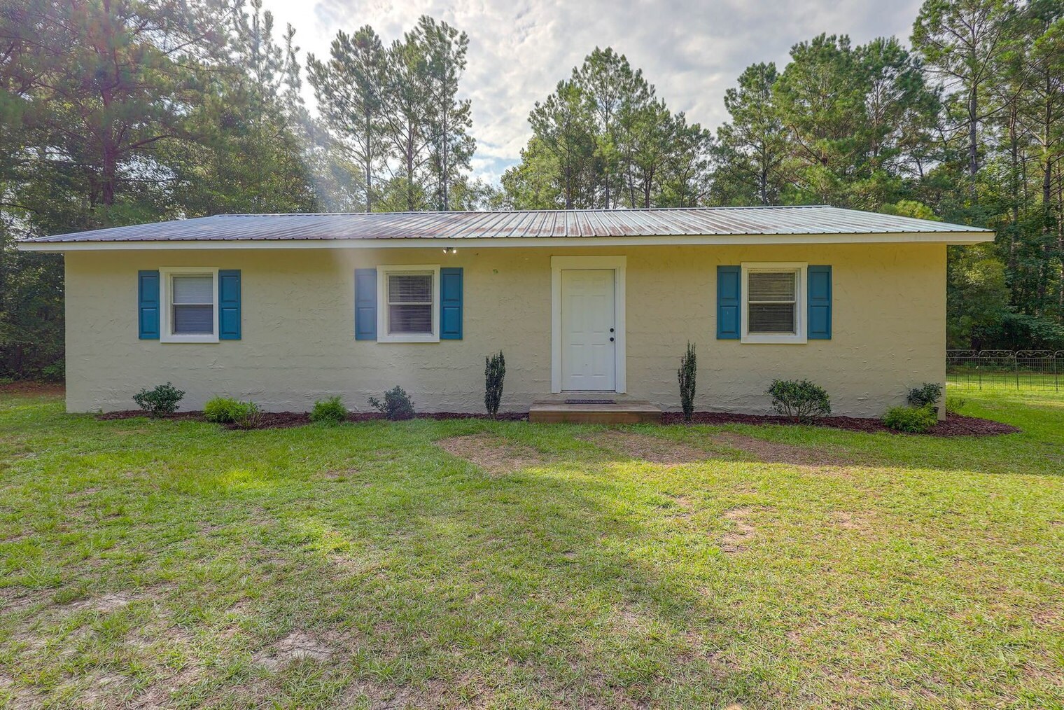 Building Photo - 369 Tanglewood Acres Dr
