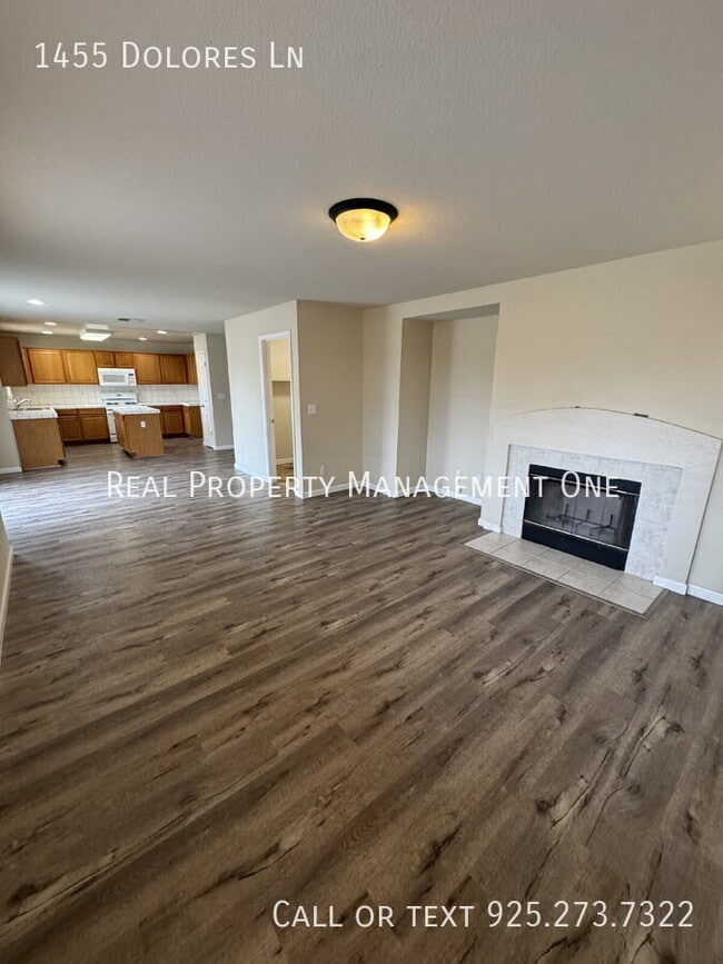 Building Photo - 1455 Dolores Ln