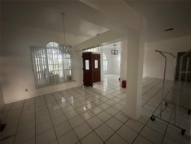 Building Photo - 1002 Shawnda Ln