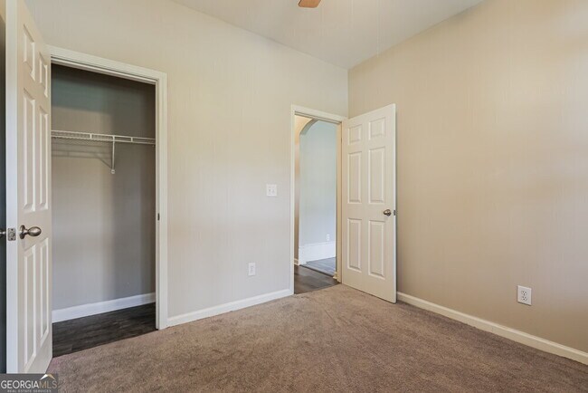 Building Photo - 604 Brookwater Dr