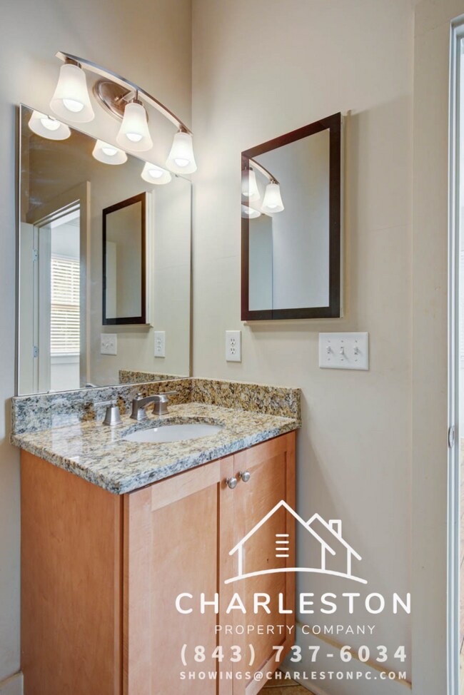 Building Photo - 455 Race St