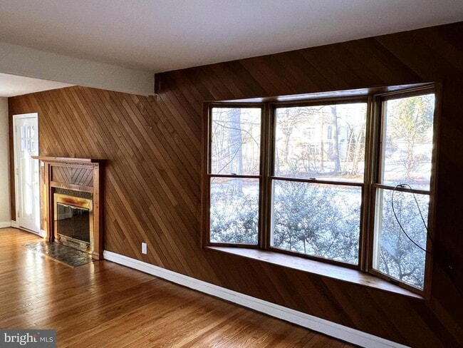 Building Photo - 11 Plainsboro Rd