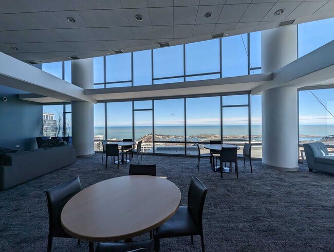 Building Photo - 100 E 14th St