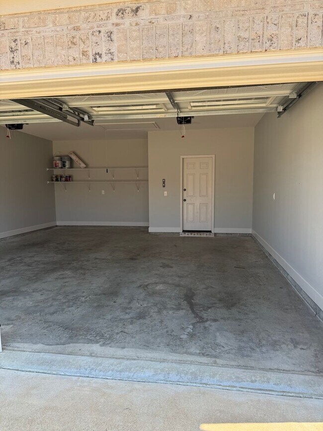 Building Photo - 9800 Bluestone Cir