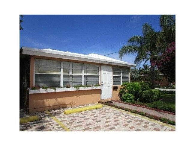 Building Photo - 4565 N Ocean Dr