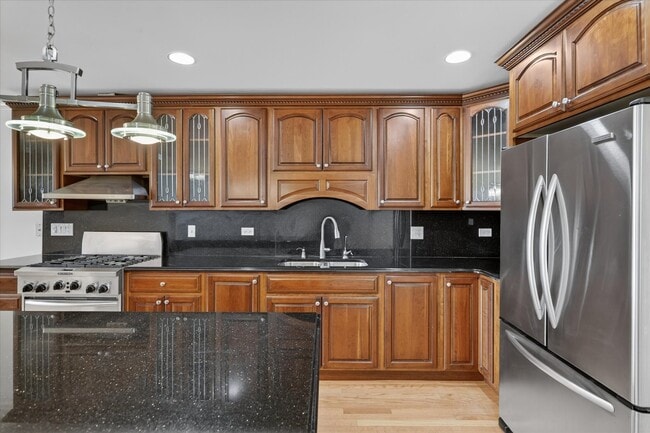 Building Photo - 7036 Cermak Rd