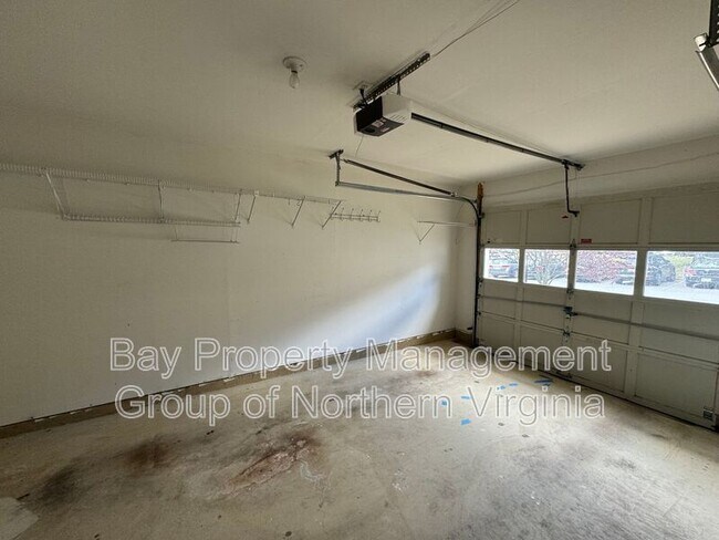 Building Photo - 14004 Madrigal Dr