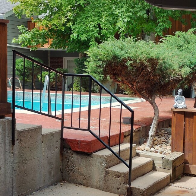 Building Photo - Two Bedroom Condo For Rent In Downtown Bou...