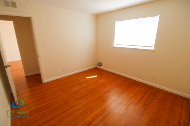 Building Photo - 126 Calado Ave
