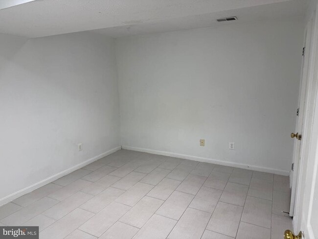 Building Photo - 16918 Toms River Loop