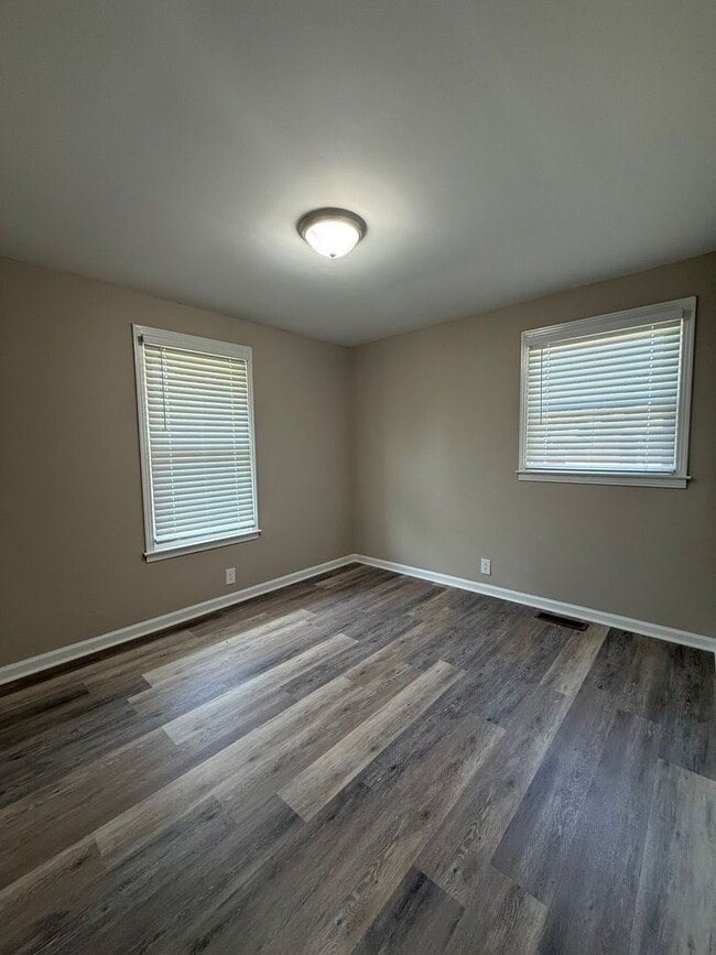 Building Photo - Recently Renovated Three Bedroom in Gallatin