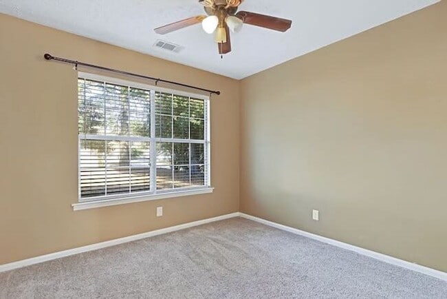 Building Photo - 12 Brown Thrasher Ct