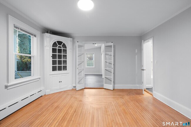 Building Photo - 43 Elmwood Ave