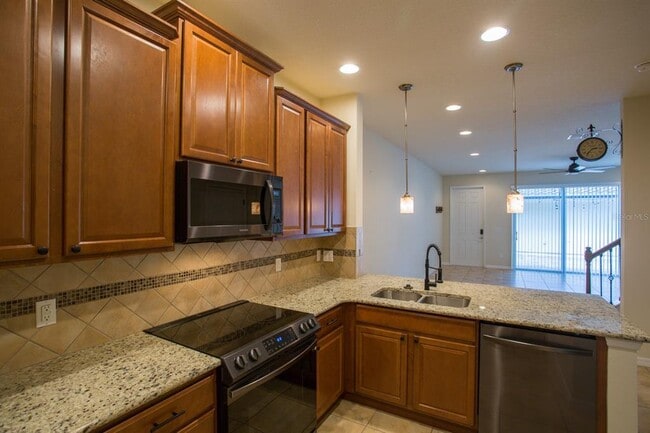 Building Photo - 12105 Breda Ln